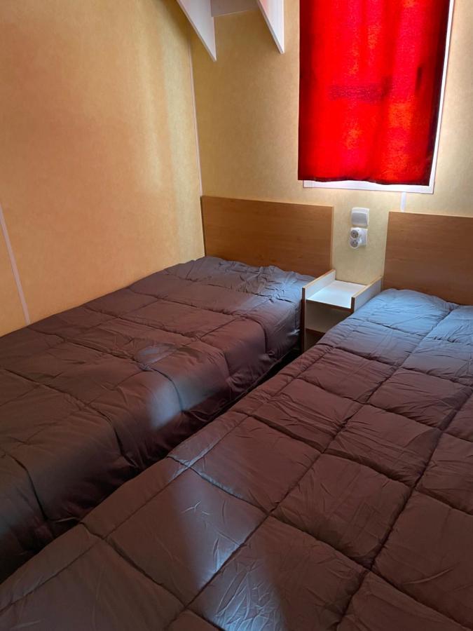 Mobil-Home Au Bord De L'Eau Feins Buitenkant foto